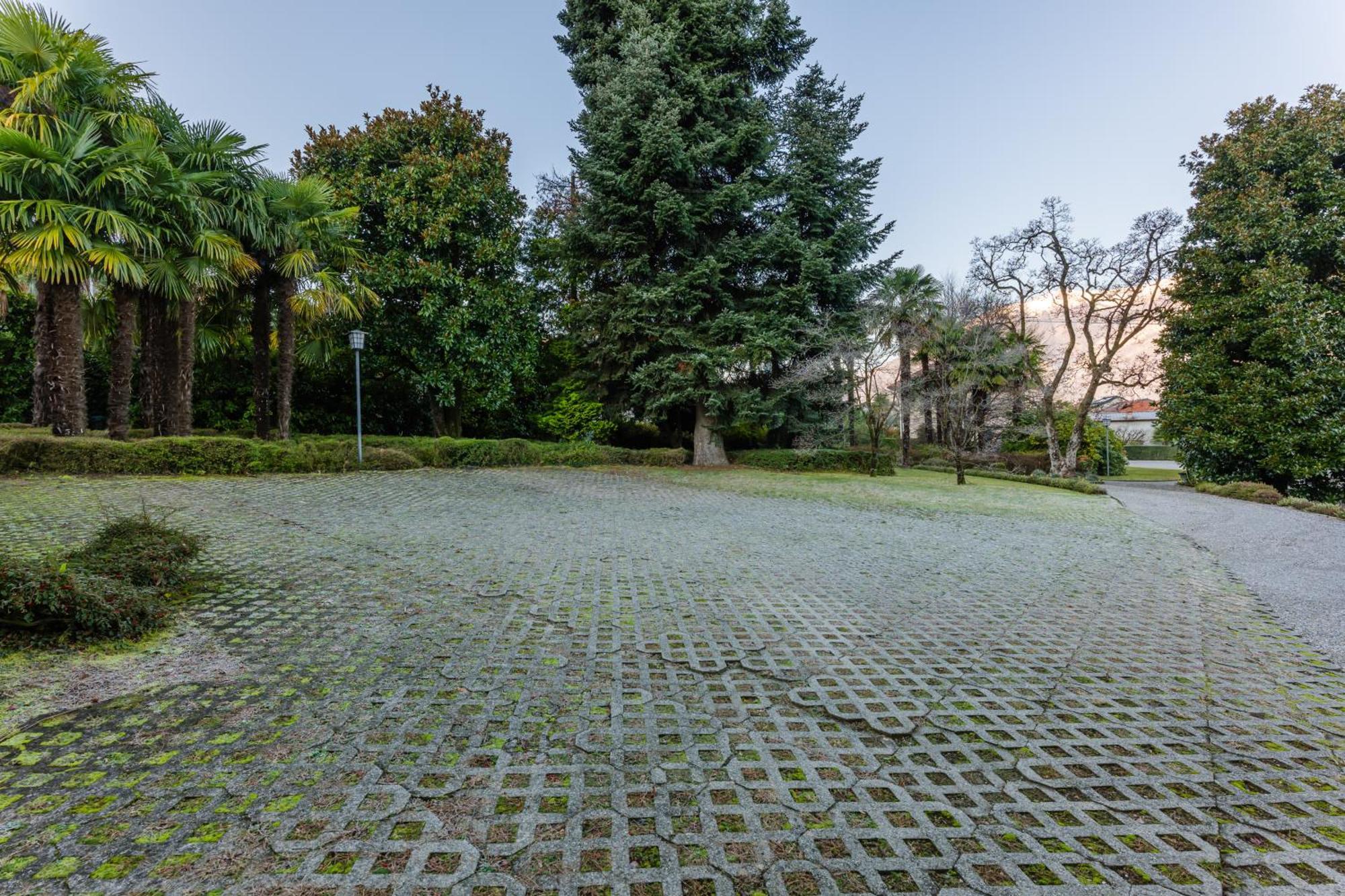 Regal Villa With Como Lake View And Free Parking Bellagio Eksteriør billede